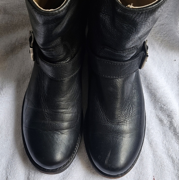FRYE Veronica Short Leather Moto Biker Boots Black 18943 Womens Size 6.5 - Picture 5 of 9